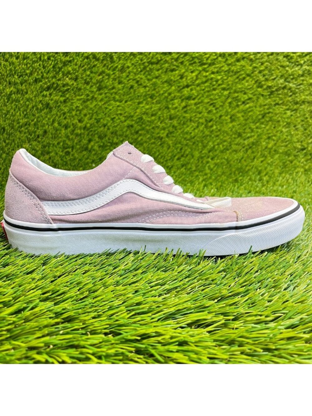 Vans Old Skool Mens Size 8.5 Pink White Athletic Suede Skate Shoes Sneakers